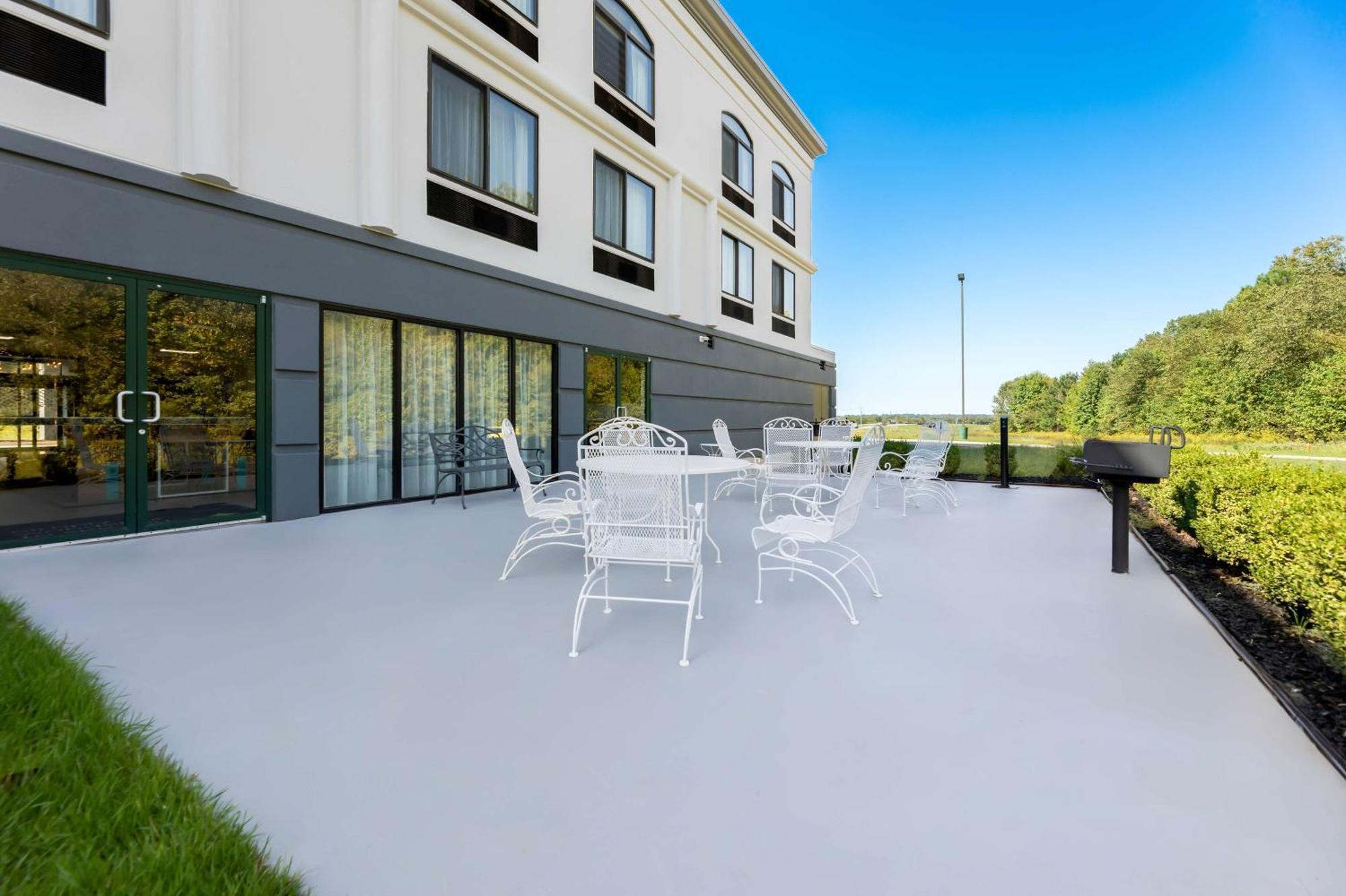 Spark By Hilton Tupelo Bagian luar foto